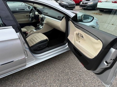 Used 2012 Volkswagen CC Sport FWD image 15