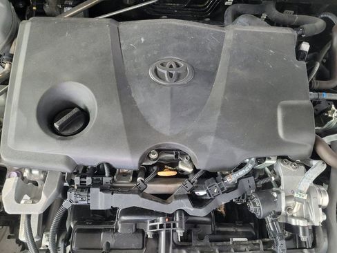 Used 2023 Toyota Camry SE image 30