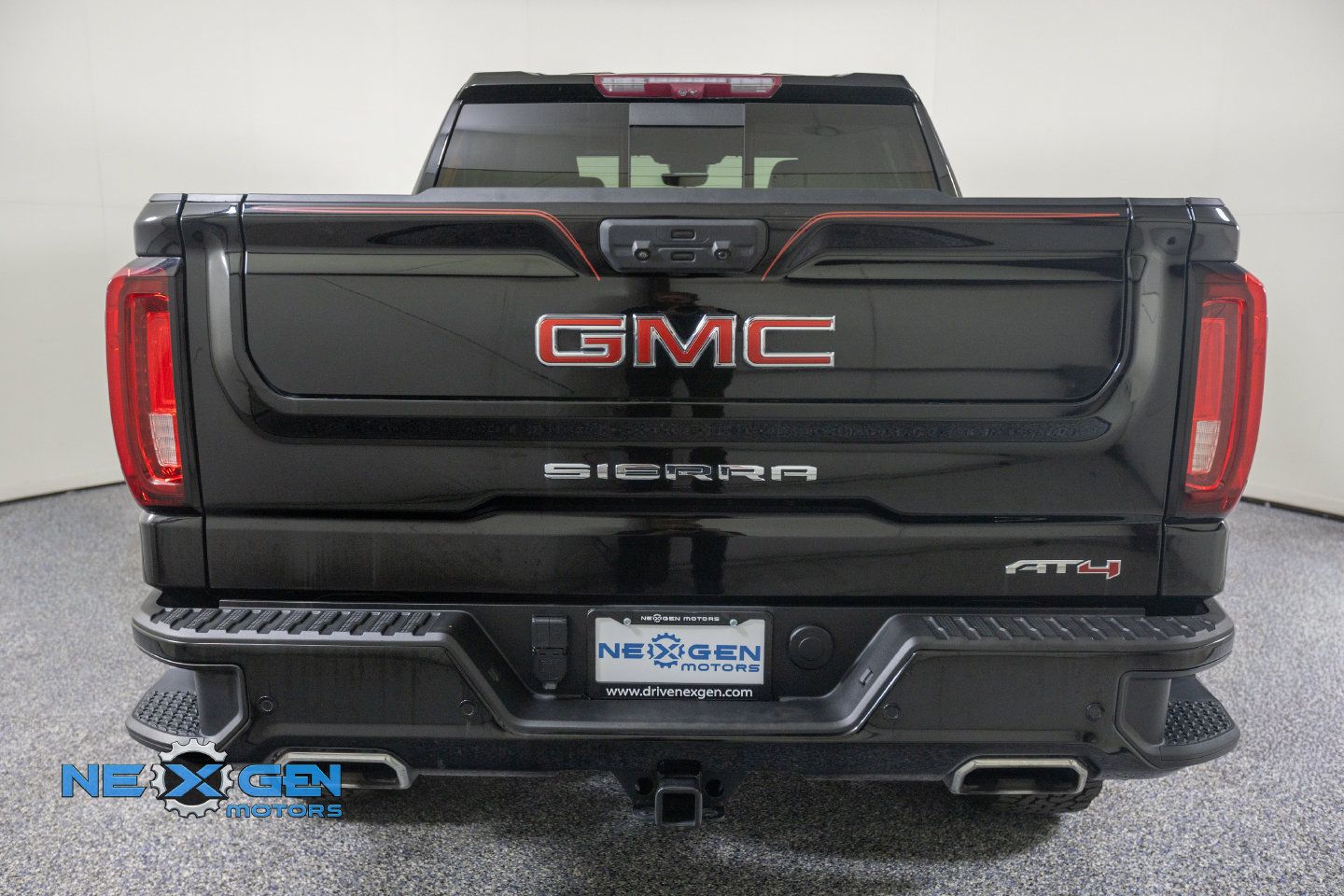 Used 2022 GMC Sierra 1500 AT4 w/ AT4 Premium Package AWD/4WD image 35