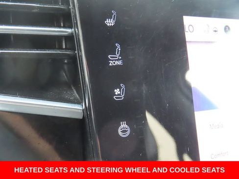 Used 2022 Jeep Wagoneer Series III w/ Rear Seat Video Group 1 AWD/4WD image 6