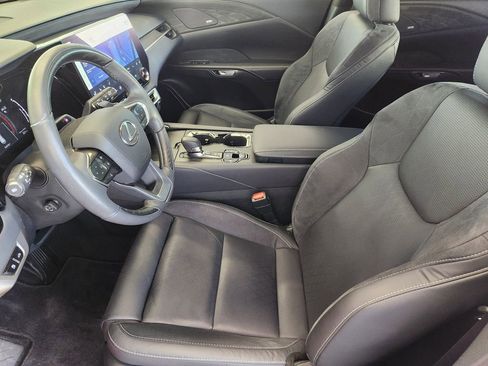 Used 2024 Lexus RX 350 FWD w/ Convenience Package image 13