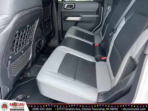 Used 2023 Ford Bronco Black Diamond w/ Sasquatch Package image 12