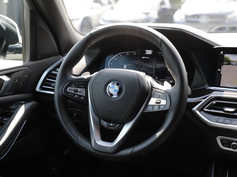 Used 2023 BMW X5 xDrive45e w/ Executive Package AWD/4WD image 18