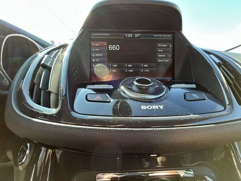 Used 2015 Ford Escape Titanium image 16