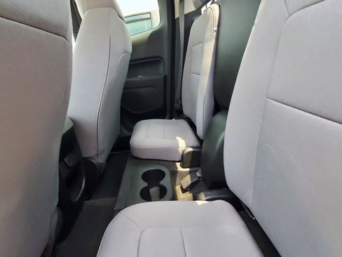 Used 2017 Chevrolet Colorado W/T w/ WT Convenience Package AWD/4WD image 5