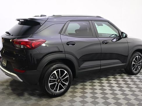 Used 2025 Chevrolet TrailBlazer LT AWD/4WD image 7