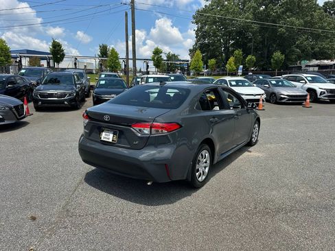Used 2025 Toyota Corolla LE FWD image 4