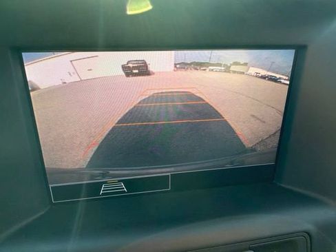 Used 2024 GMC Terrain SLE w/ Driver Convenience Package AWD/4WD image 18