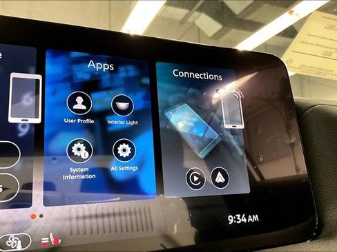 New 2026 Nissan Sentra SV w/ SV Convenience Package FWD image 28