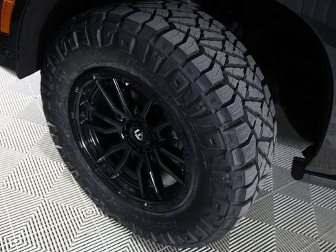 Used 2025 GMC Yukon AT4 Ultimate w/ LPO, Illumination Package image 48