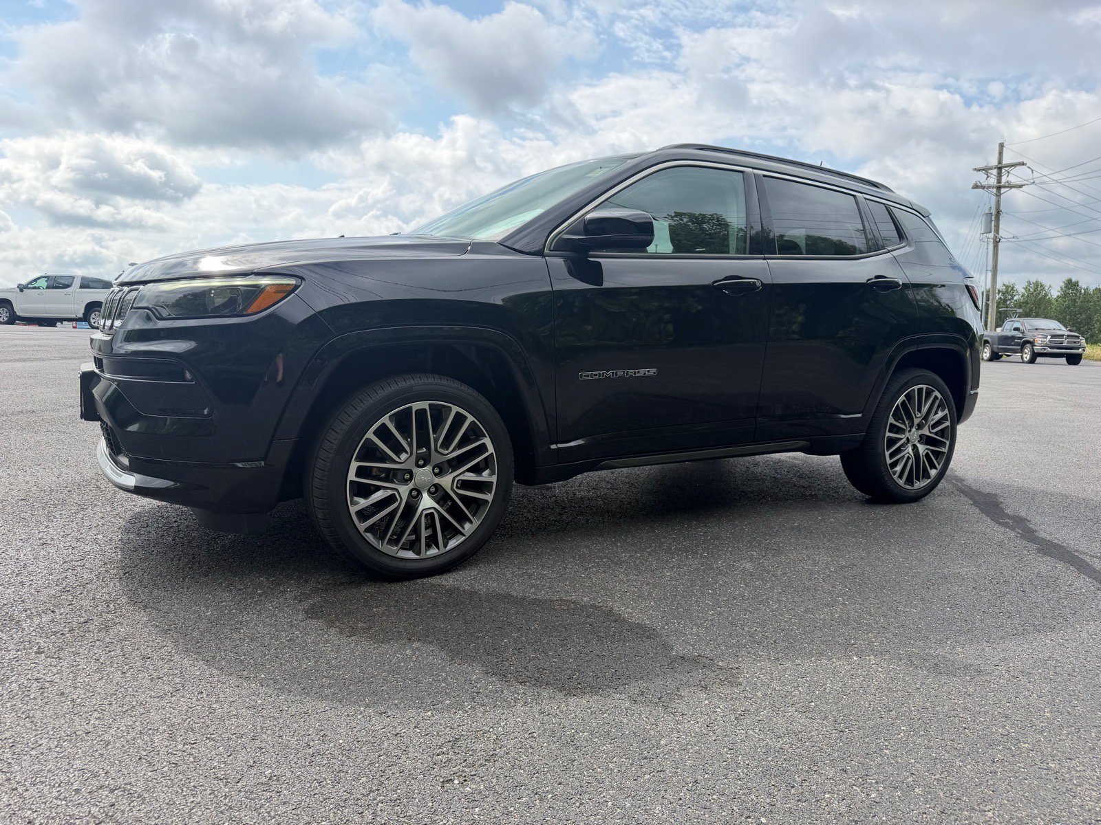 Used 2022 Jeep Compass Limited w/ Elite Group AWD/4WD image 8