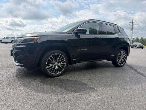 Used 2022 Jeep Compass Limited w/ Elite Group AWD/4WD image 8