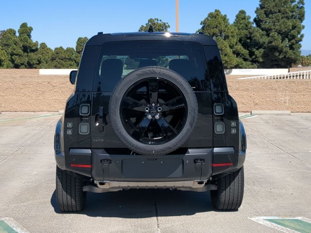 New 2026 Land Rover Defender 110 X-Dynamic SE AWD/4WD image 8