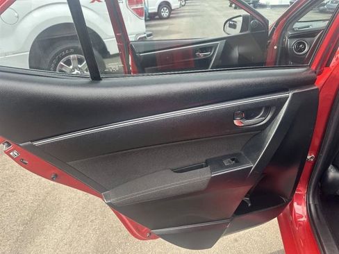 Used 2019 Toyota Corolla LE image 17