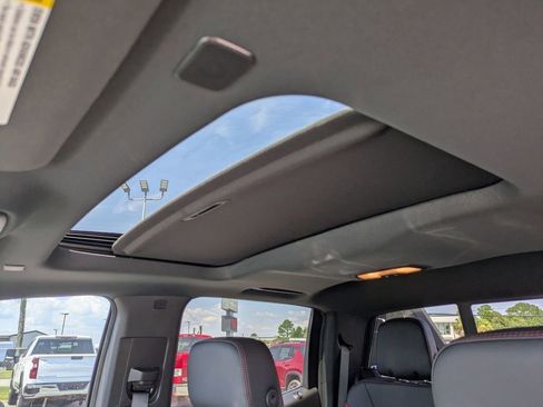 New 2025 Chevrolet Colorado Z71 w/ Midnight Edition image 18