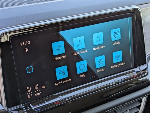 Used 2024 Volkswagen Atlas SE image 22