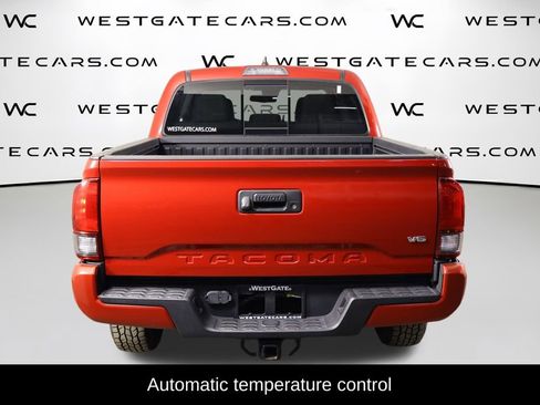 Used 2022 Toyota Tacoma SR5 w/ Technology Package RWD image 4