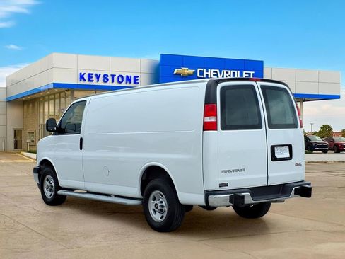 Used 2024 GMC Savana 2500 w/ Driver Convenience Package RWD image 5