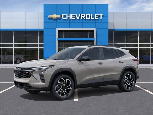 New 2026 Chevrolet Trax RS w/ Sunroof Package FWD image 2