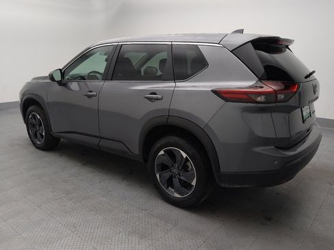 Used 2024 Nissan Rogue SV AWD/4WD image 3