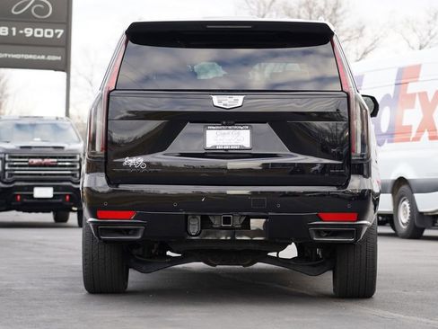 Used 2024 Cadillac Escalade ESV Sport Platinum w/ LPO, ONYX Package AWD/4WD image 4