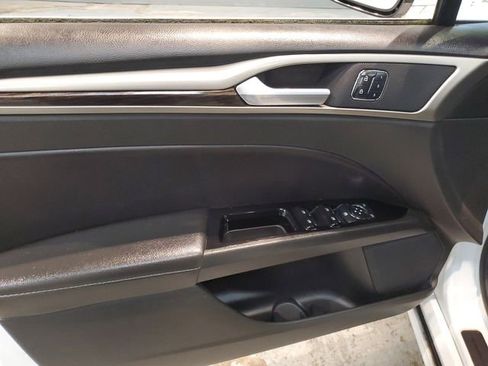 Used 2014 Ford Fusion SE w/ Equipment Group 202A image 11