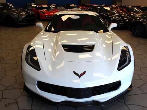 Used 2019 Chevrolet Corvette Z06 w/ Z07 Performance Package image 28