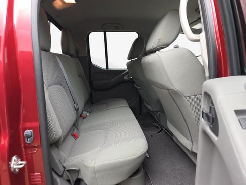 Used 2020 Nissan Frontier SV RWD image 32
