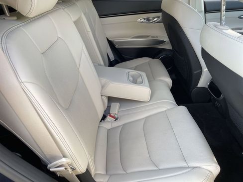 Used 2022 Genesis GV70 2.5T w/ Select Package image 26