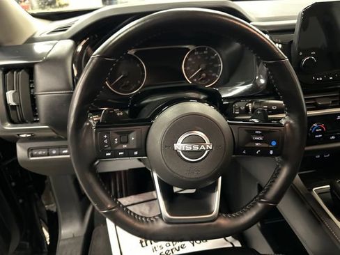 Used 2025 Nissan Pathfinder SL AWD/4WD image 20