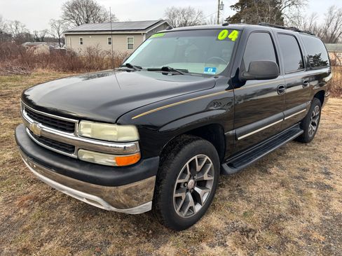 Used 2004 Chevrolet Suburban LT w/ Preferred Equipment Group image 1