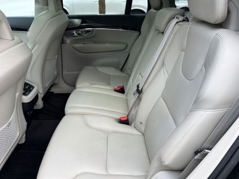 Used 2017 Volvo XC90 T6 Momentum w/ Vision Package AWD/4WD image 21