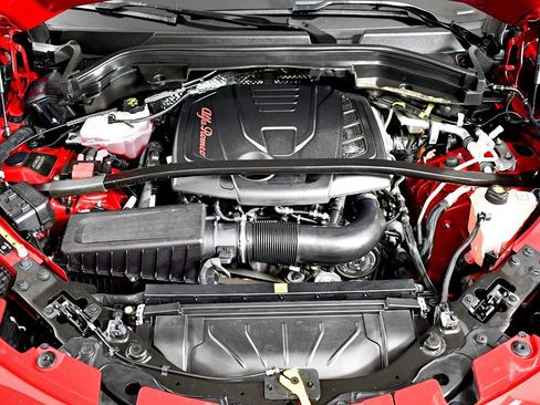 Used 2019 Alfa Romeo Stelvio Ti Sport w/ Quick Order Package 22S Sport image 43