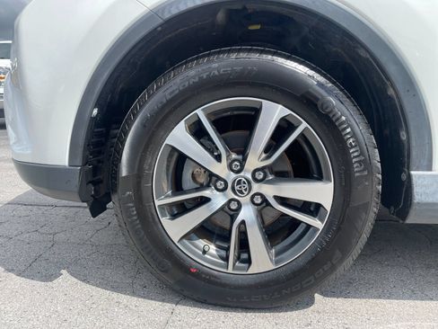 Used 2017 Toyota RAV4 XLE w/ All Weather Liner Package FWD image 31