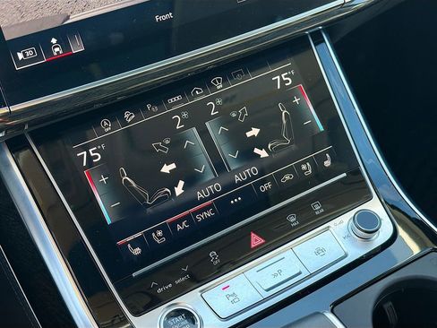 Used 2023 Audi Q7 3.0T Prestige image 16