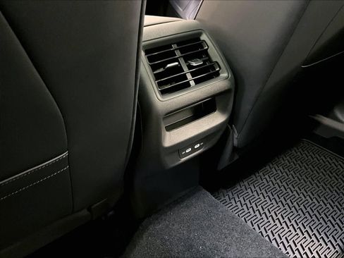 New 2026 Volkswagen Tiguan SE R-Line image 16