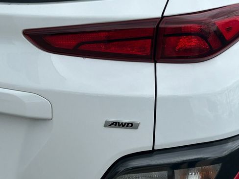 Used 2023 Hyundai Kona SEL w/ Cargo Package AWD/4WD image 5