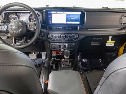 New 2026 Jeep Wrangler Unlimited Rubicon AWD/4WD image 23