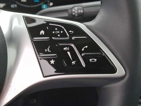 Used 2026 Mercedes-Benz GLB 250 4MATIC image 18