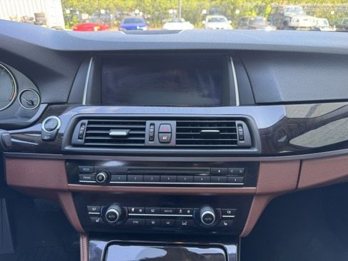 Used 2015 BMW 528i xDrive Sedan AWD/4WD image 33