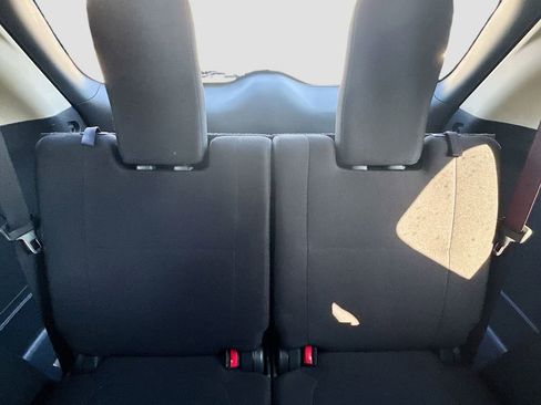 Used 2020 Mitsubishi Outlander ES FWD image 26