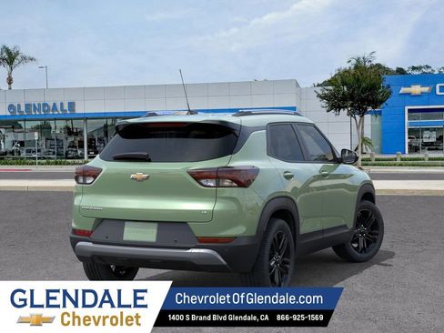 New 2026 Chevrolet TrailBlazer LT w/ Midnight Edition FWD image 4