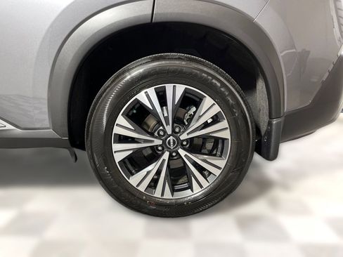 Used 2023 Nissan Rogue SV image 17