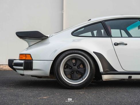 Used 1988 Porsche 911 Carrera image 9