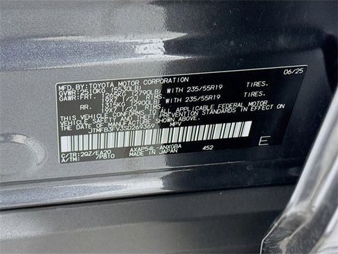 Certified 2025 Toyota RAV4 XSE w/ Premium Package image 32