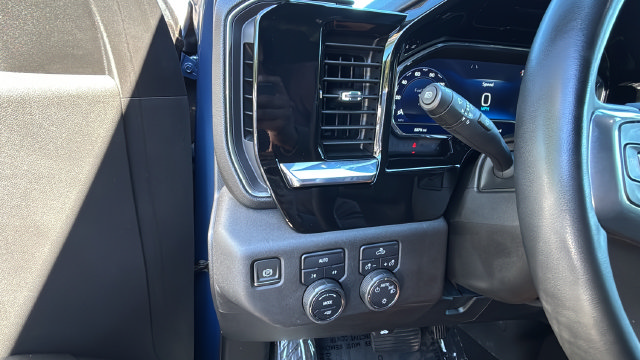 Used 2024 Chevrolet Silverado 1500 LT AWD/4WD image 21