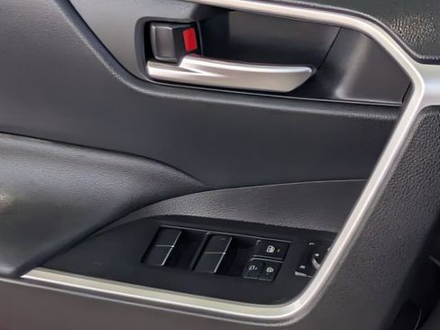 Used 2020 Toyota RAV4 XLE Premium image 24