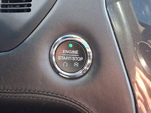 Certified 2018 Ford Explorer Platinum image 26