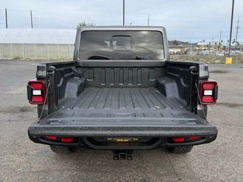 Used 2021 Jeep Gladiator Rubicon image 10