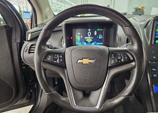 Used 2015 Chevrolet Volt Premium w/ Premium Trim Package FWD image 10
